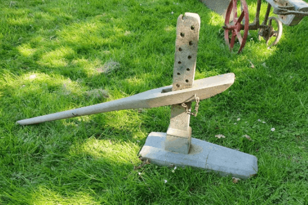 This Axle Jack was found in the workshop and would have been used for raising the axles of light weight carts